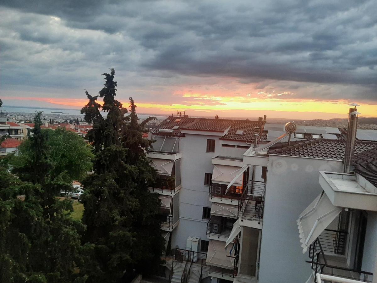 Όμορφο Διαμέρισμα- Σοφίτα Με Υπέροχη Θεα Szaloniki Kültér fotó